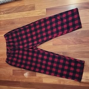 Men's size Large red and black plaid fleece lounge pants.